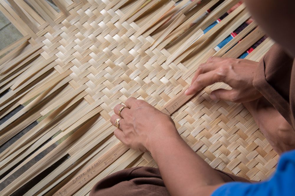 Crafting with Bamboo: Artisans' Tales